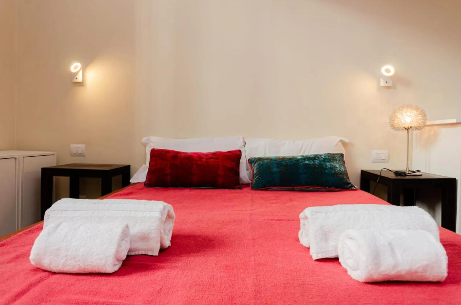 Luxury 3 Fiat, Ariberto Home, Tra Centro Storico Di Milano E Navigli, Con Spaziosa Jacuzzi 米兰