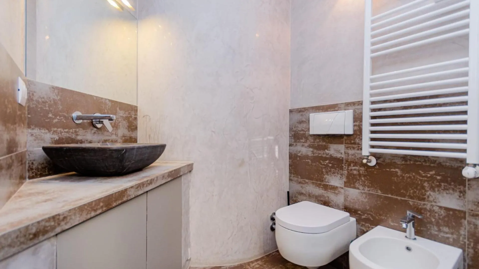 公寓 Luxury 3 Fiat, Ariberto Home, Tra Centro Storico Di Milano E Navigli, Con Spaziosa Jacuzzi