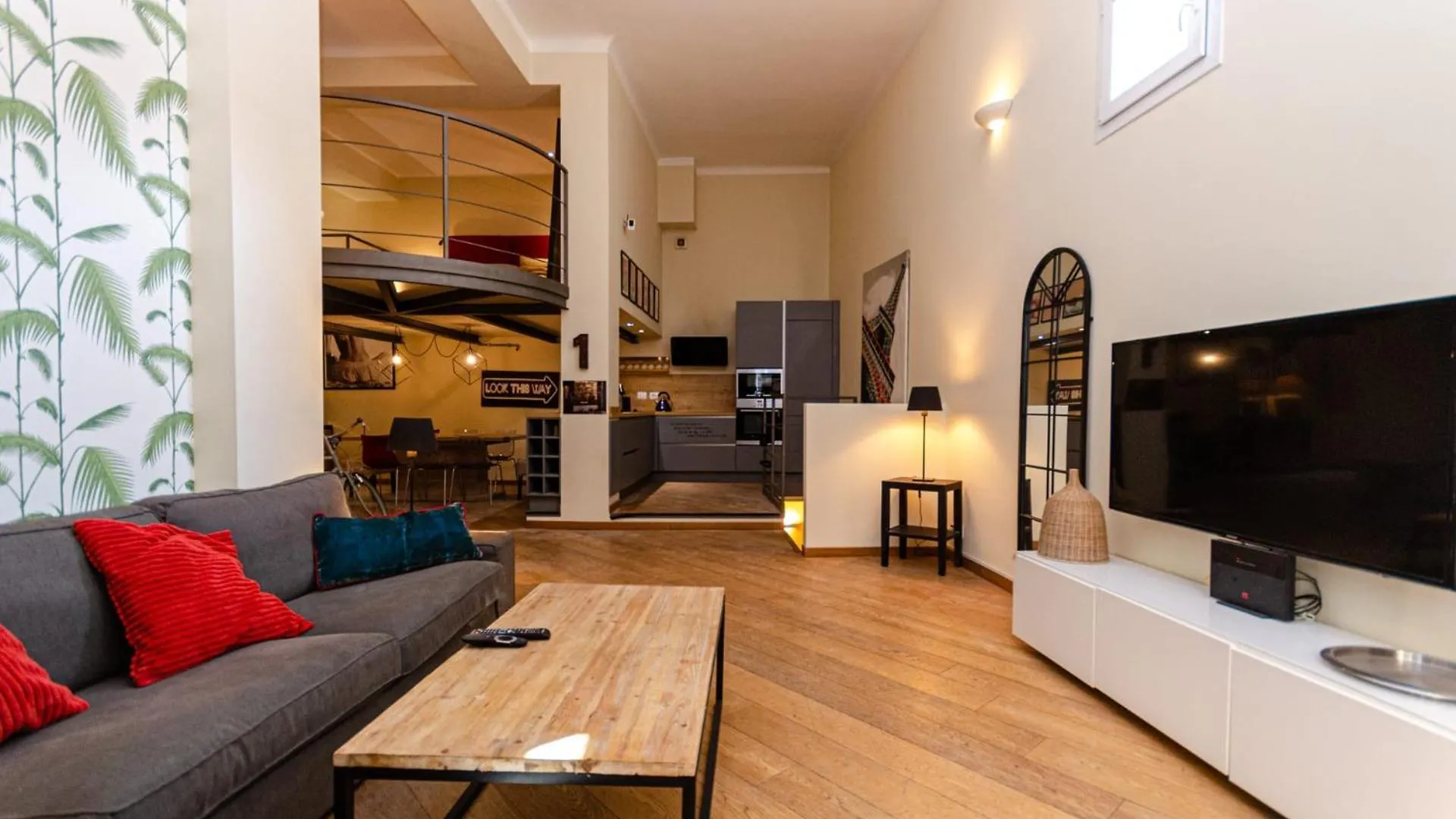 Luxury 3 Fiat, Ariberto Home, Tra Centro Storico Di Milano E Navigli, Con Spaziosa Jacuzzi